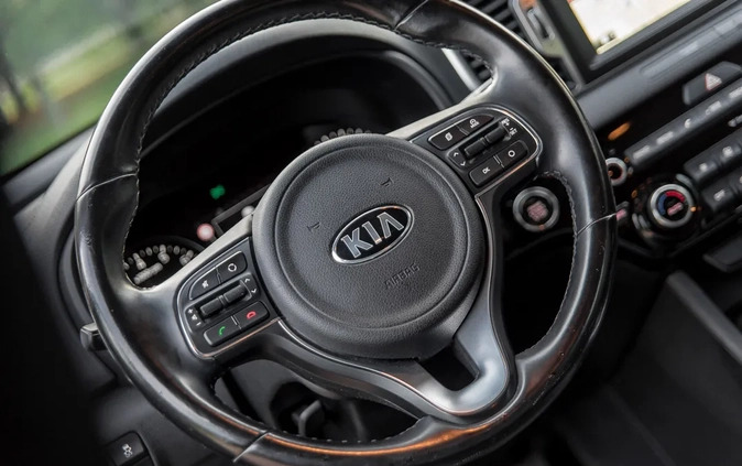 Kia Sportage cena 67900 przebieg: 148367, rok produkcji 2016 z Praszka małe 562